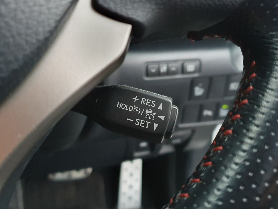 2016 Lexus IS 300 h F-SPORT * HLAF LEATHER * 2.5 SELF CHARGING HYBRID