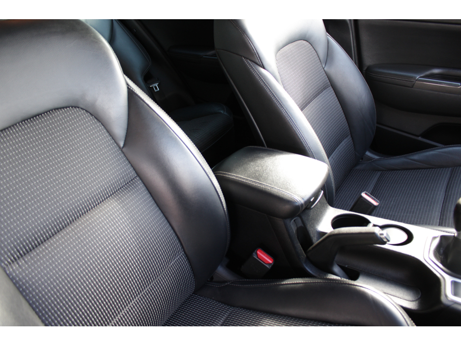 2016 Kia Sportage - image 13