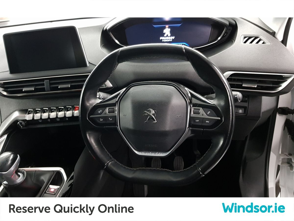 2020 Peugeot 5008 1.2 PureTech 130bhp Allure €29,995