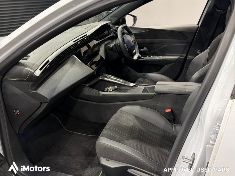 2024 Peugeot 408 - image 12