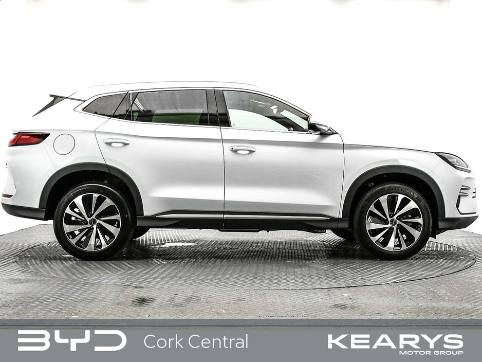 2025 BYD Seal U - image 5