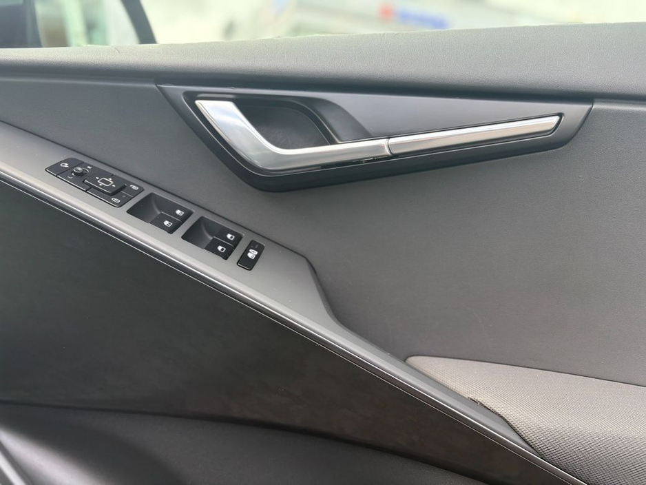 2025 Kia Niro - image 8