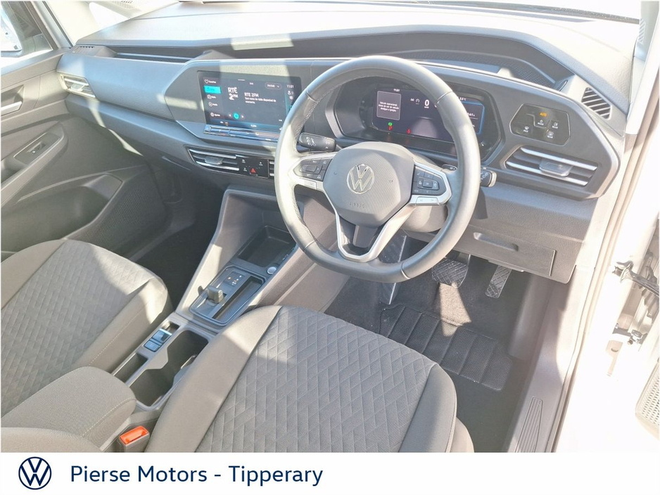 2025 Volkswagen Caddy Maxi Life - image 2