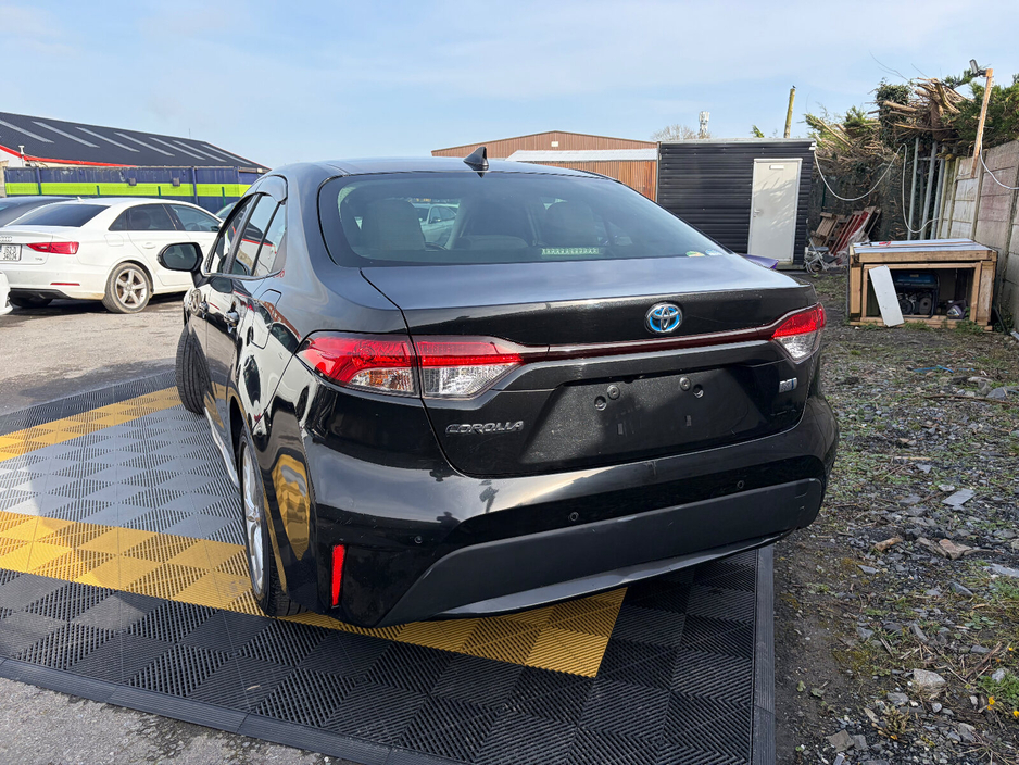 2020 Toyota Corolla - image 3