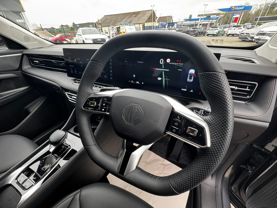 2025 MG HS - image 16