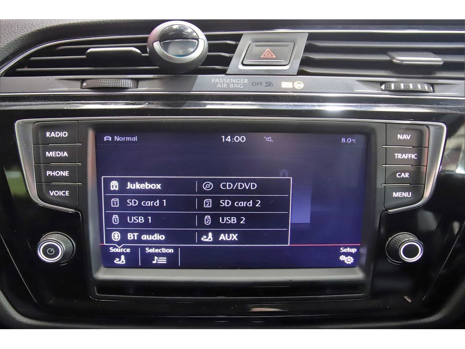 2016 Volkswagen Touran - image 20