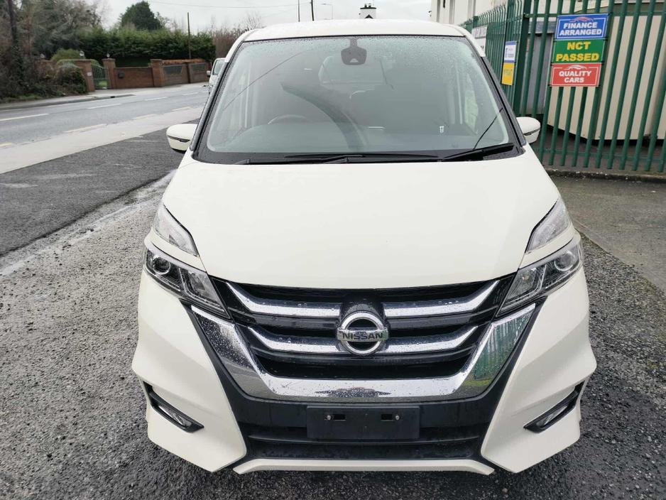 2017 Nissan Serena - image 2