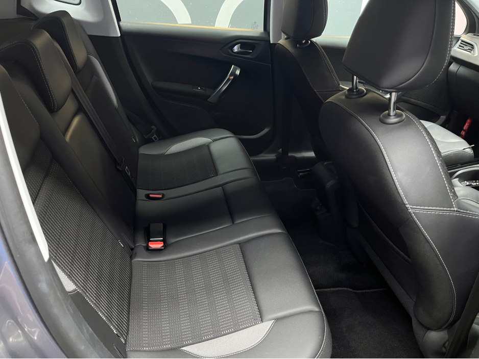 2019 Peugeot 2008 €15950! 2019 PEUGEOT 2008 1.2 AUTOMATIC / REVERSE CAMERA / HEATED SEATS €15,950