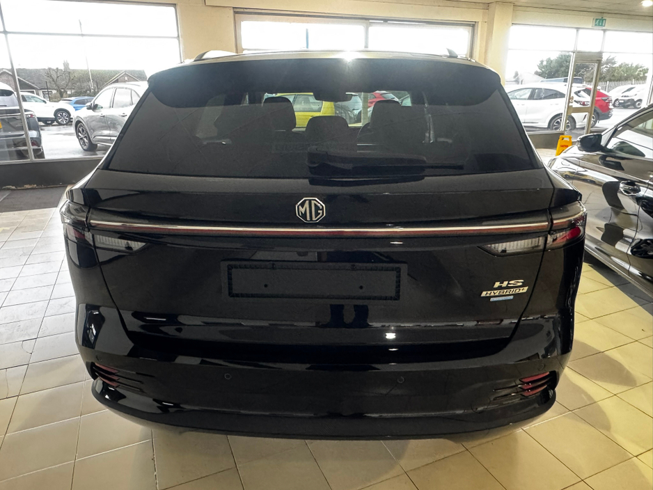 2025 MG HS - image 4