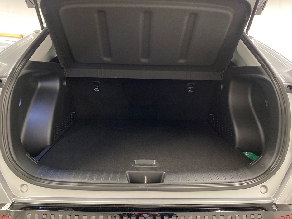 2025 Hyundai Kona - image 9