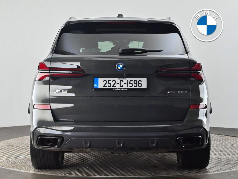 2025 BMW X5 - image 15
