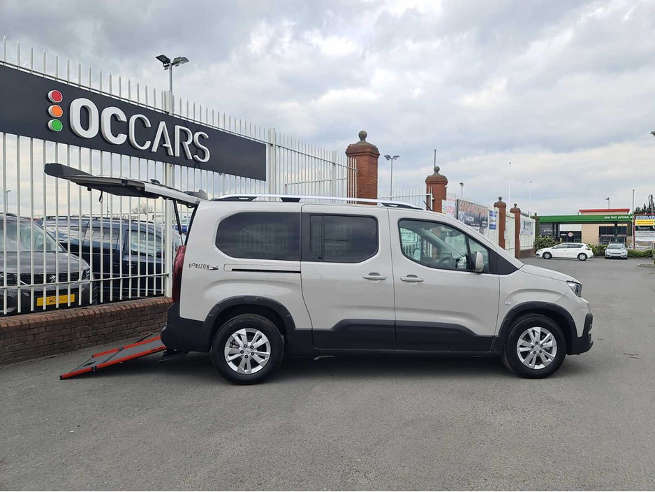 2026 Peugeot Rifter Allure Horizon RS/RS Plus/RE Wheelchair Accessible Taxi €61,950