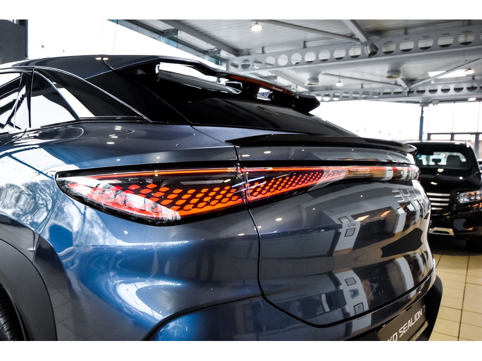 2026 BYD Sealion 7 - image 8