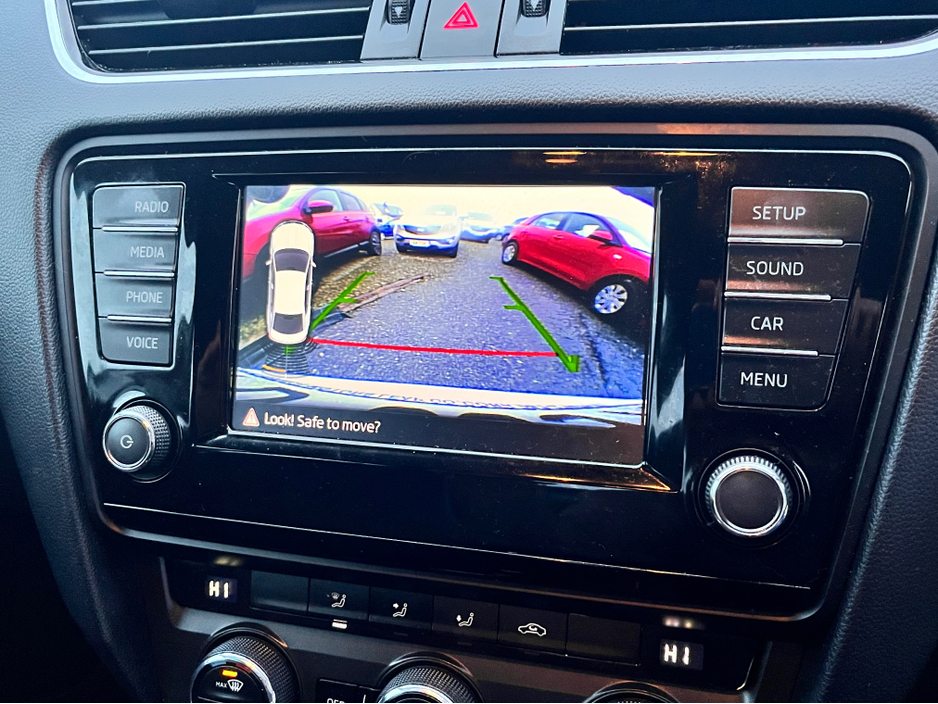 2017 Skoda Octavia - image 3