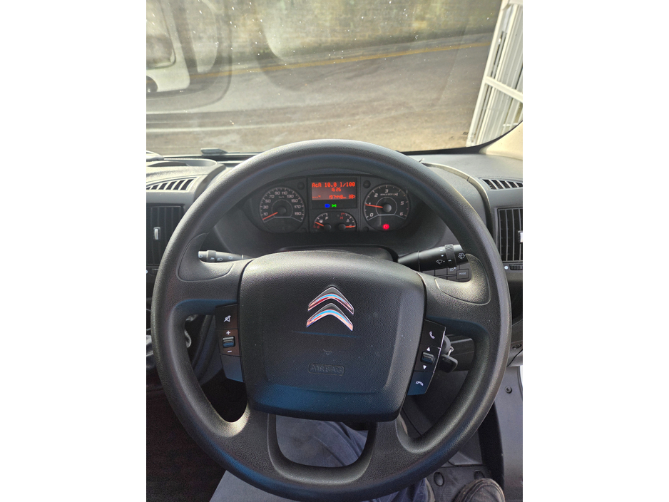 2020 Citroen Relay - image 14