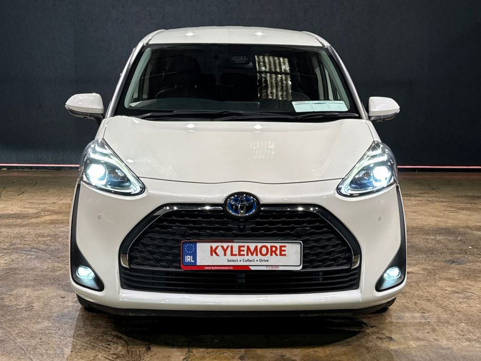 2020 Toyota Sienta - image 8