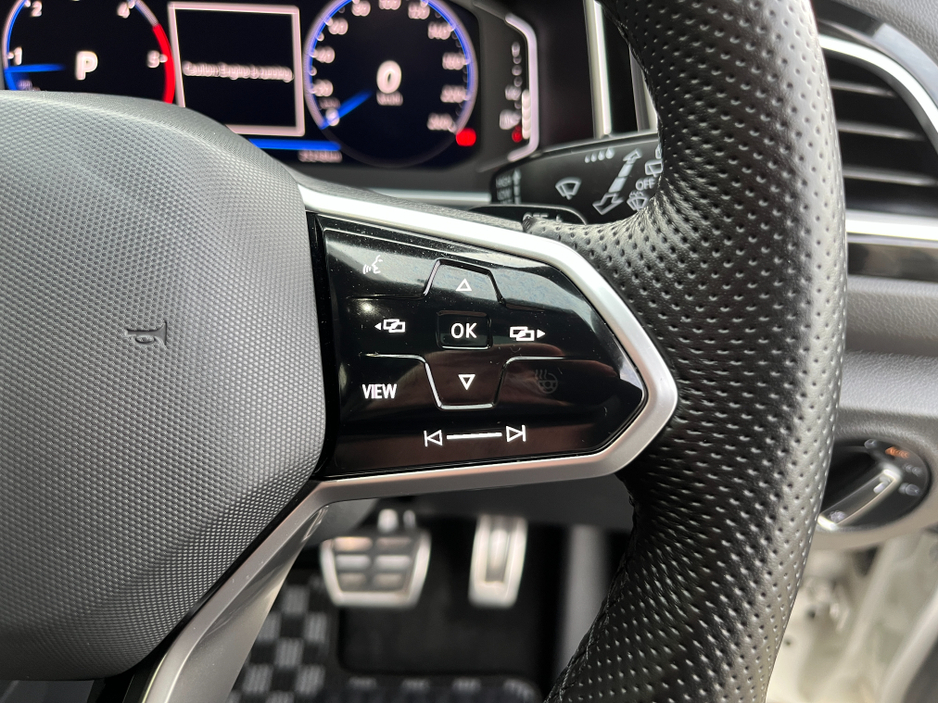 2023 Volkswagen T-Roc - image 27