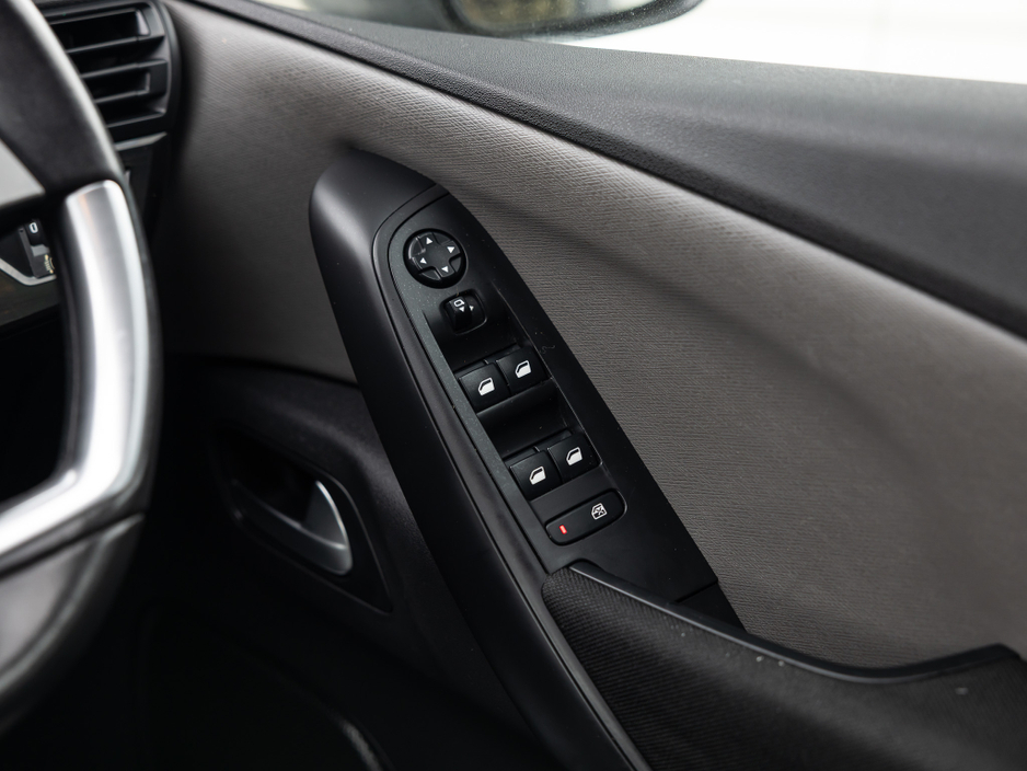 2016 Citroen Grand C4 Picasso - image 17