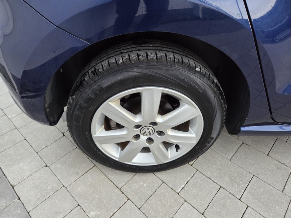 2012 Volkswagen Polo - image 14