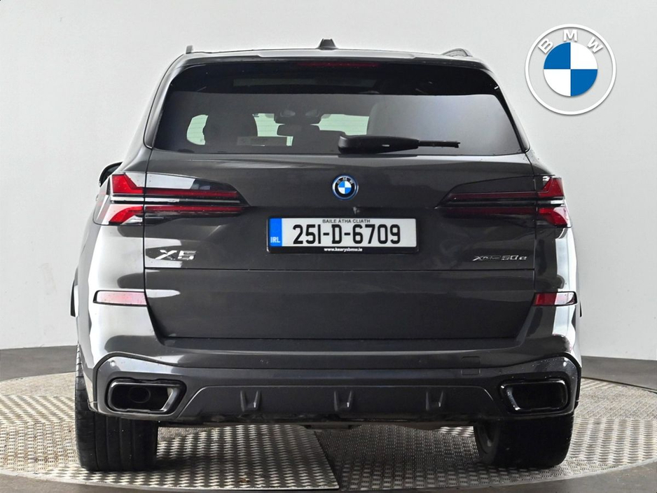 2025 BMW X5 - image 15