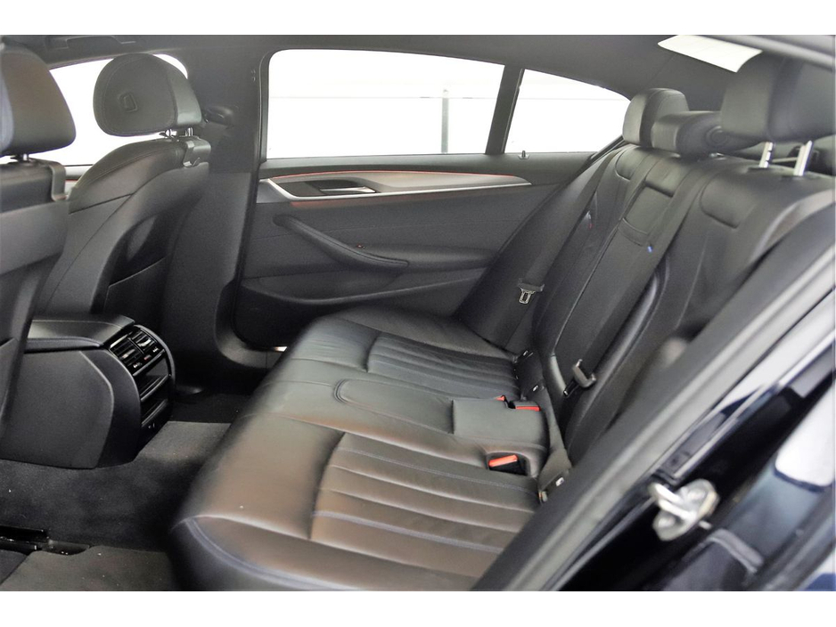 2018 BMW 5 Series - image 15