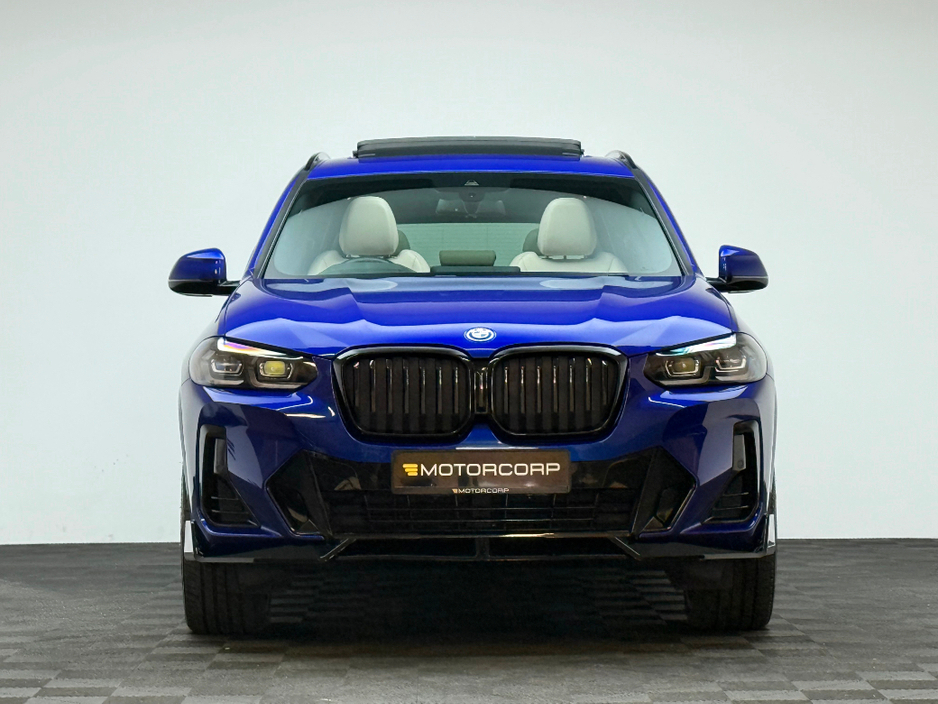 2022 BMW X3 - image 2