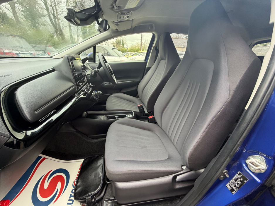 2022 Toyota Aqua - image 12