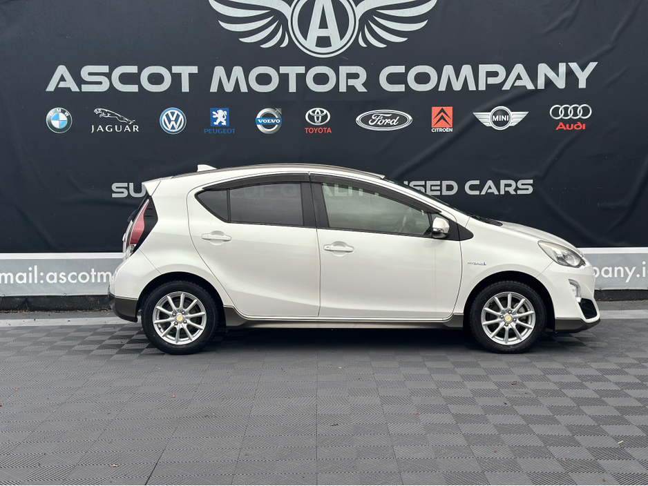 2015 Toyota Aqua Hybrid €9,500