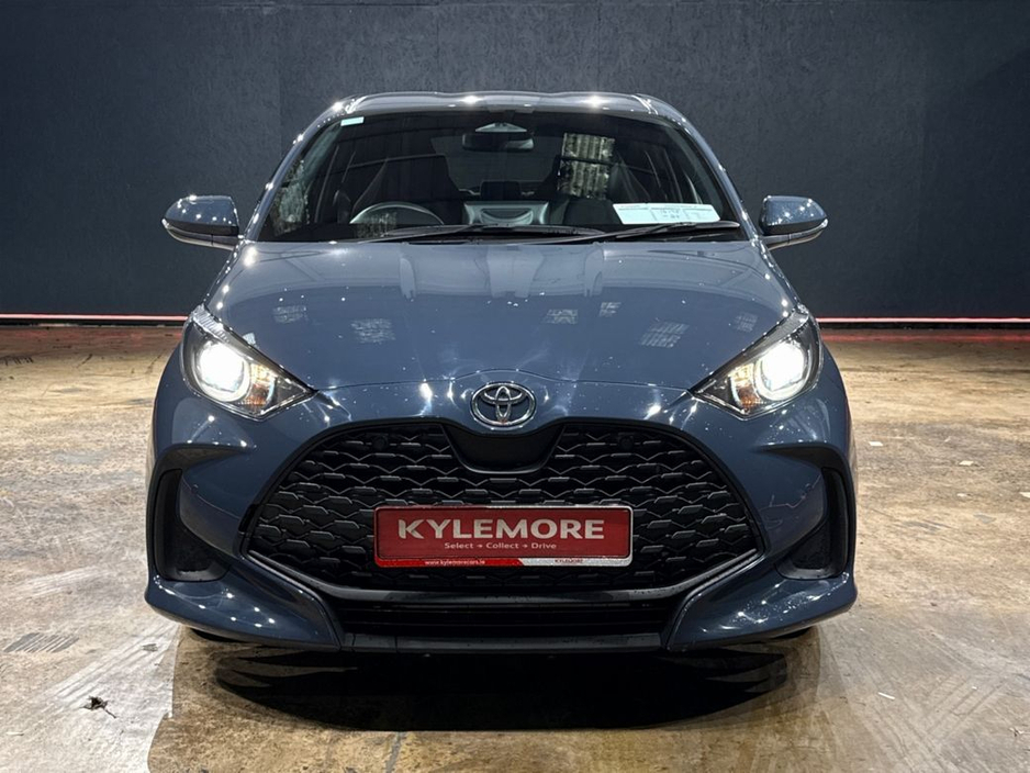 2024 Toyota Yaris - image 8