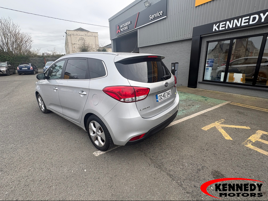 2013 Kia Carens - image 5