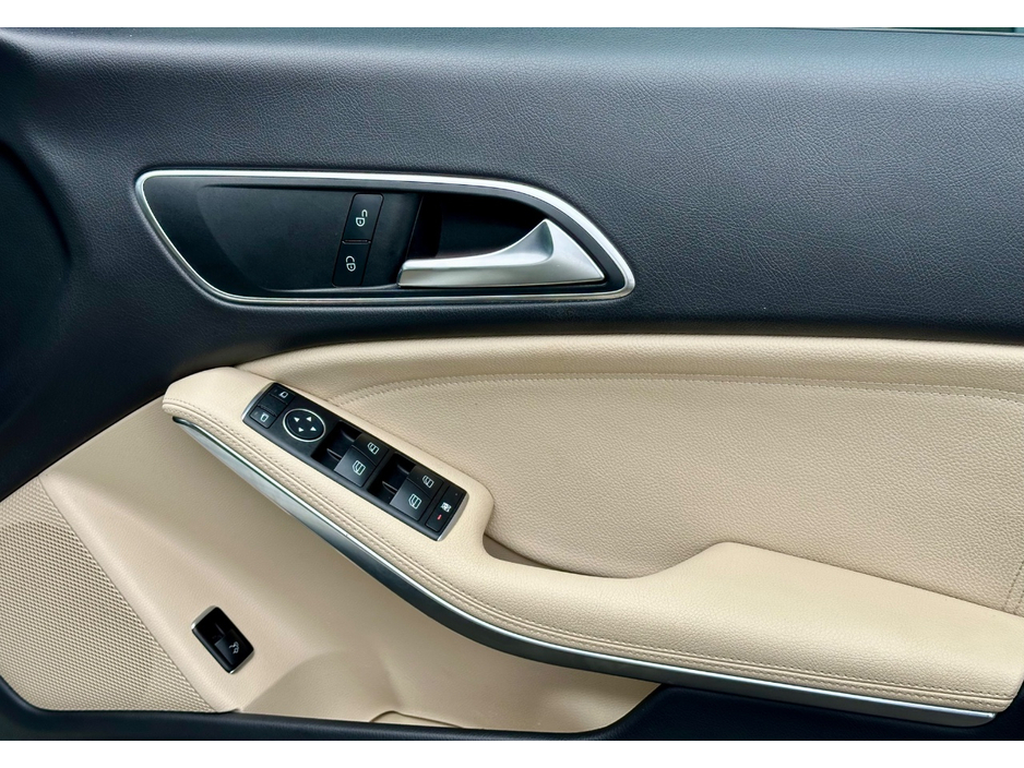 2016 Mercedes-Benz CLA Class - image 11
