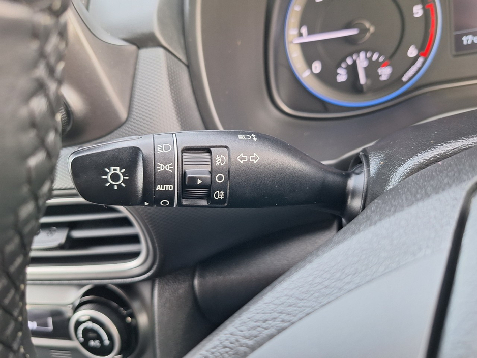 2020 Hyundai Kona - image 26