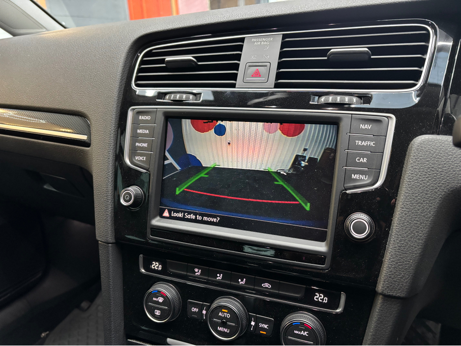 2017 Volkswagen Golf - image 11