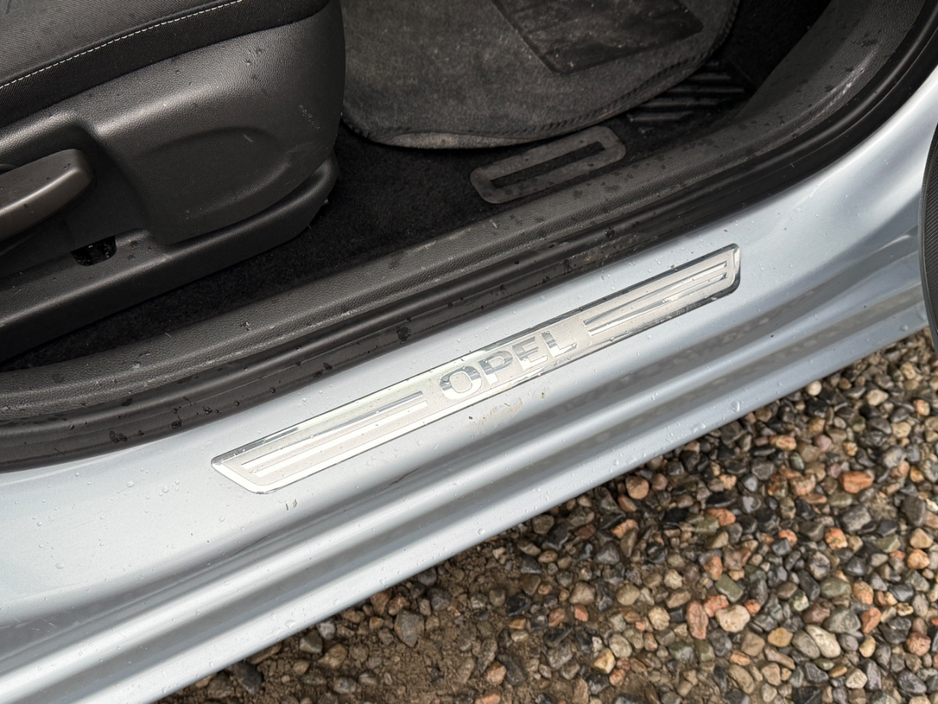 2019 Opel Astra - image 19