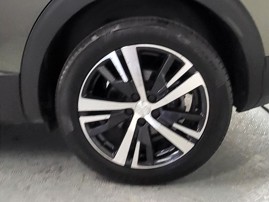 2019 Peugeot 3008 - image 11