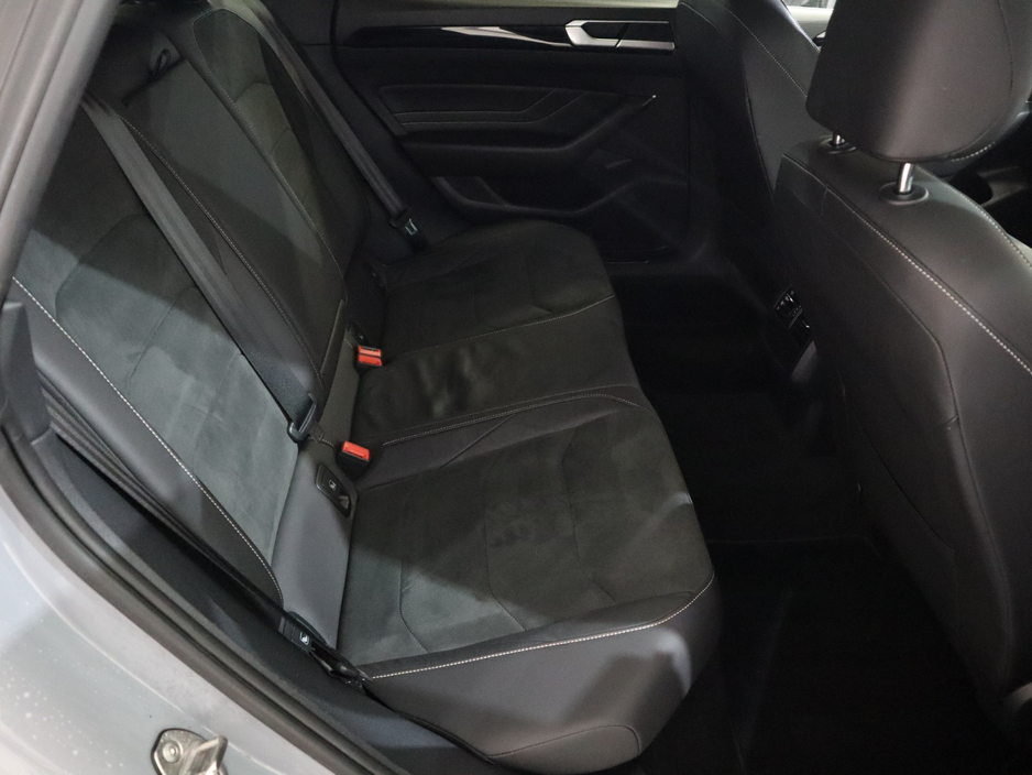 2022 Volkswagen Arteon - image 25