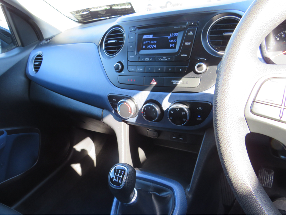 2014 Hyundai i10 - image 3