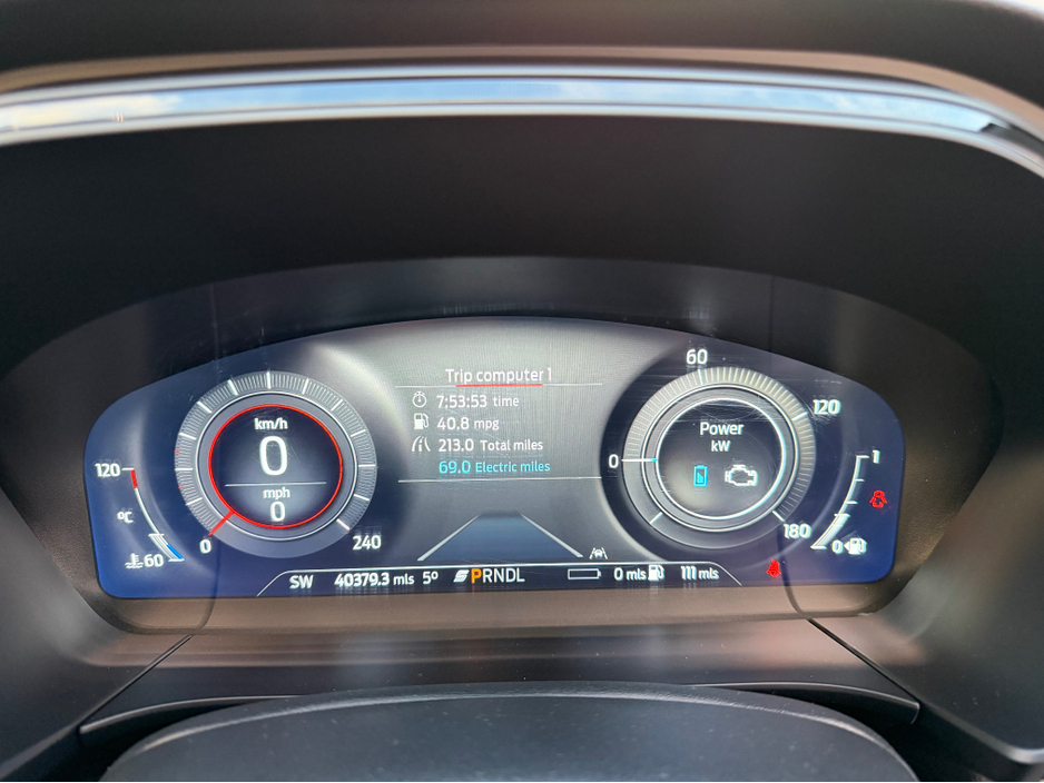 2022 Ford Kuga - image 23