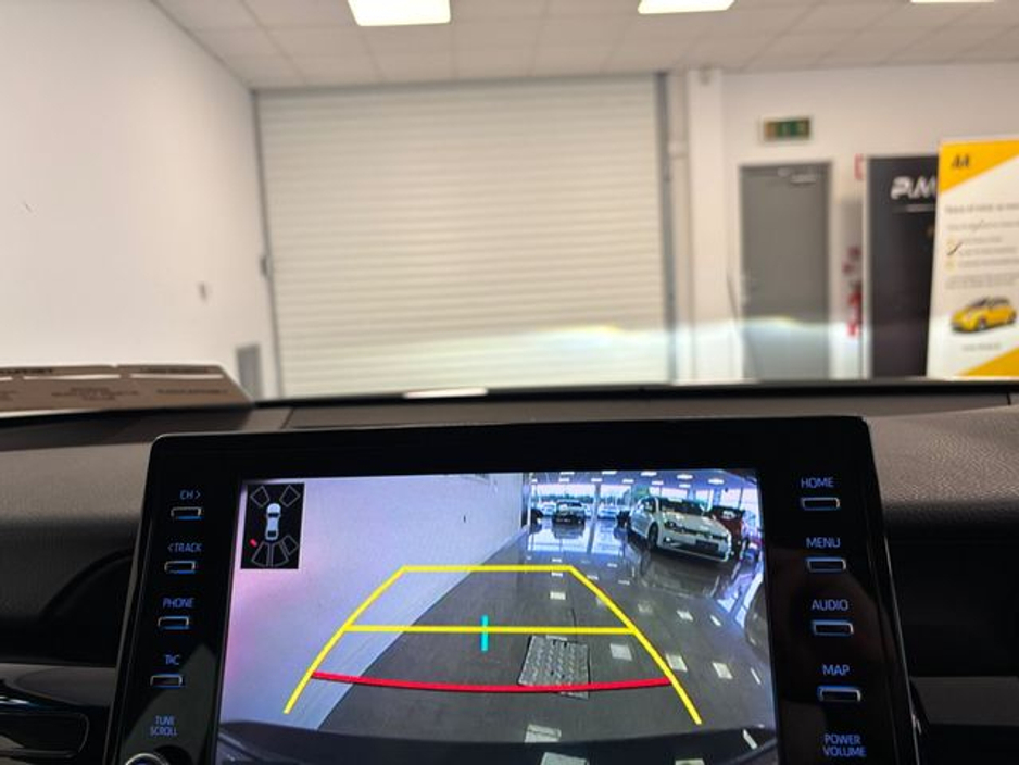 2021 Toyota Camry - image 7