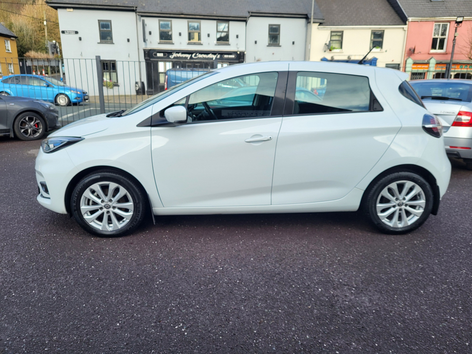 2022 Renault Zoe Iconic Rapid Charge 50Kwh R135, Long Range, Full Renault History €14,950