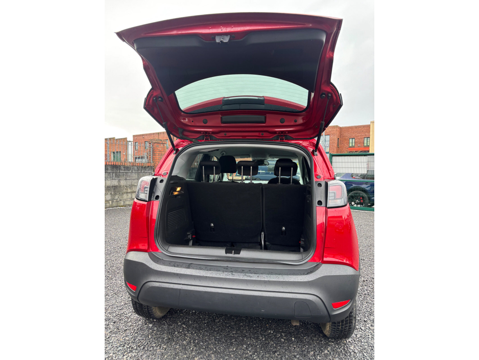 2023 Opel Crossland X  €15,000
