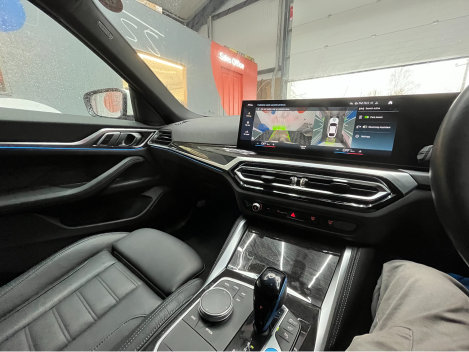 2022 BMW i4 €33950! 2022 BMW I4 ELECTRIC AUTOMATIC / CRUISE CONTROL / 360° PARKING CAMERA / ELECTRIC MEMORY & HEATED SEATS / HEATED REAR SEATS / APPLE CARPLAY / AMBIENT LIGHTS €33,950