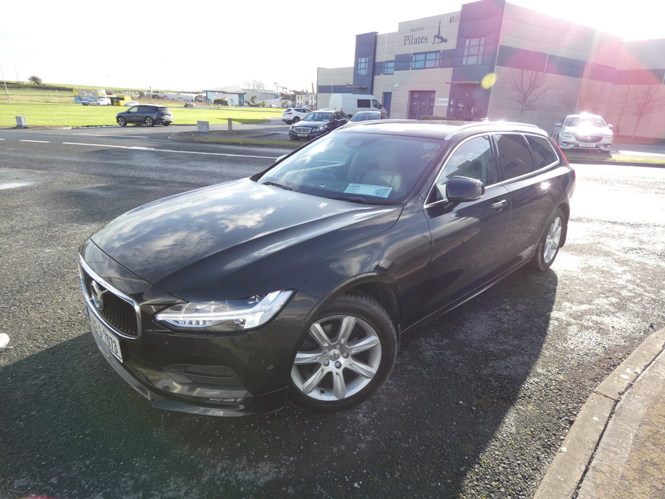 2019 Volvo V90 D4 (190hp) Momentum Auto €22,450