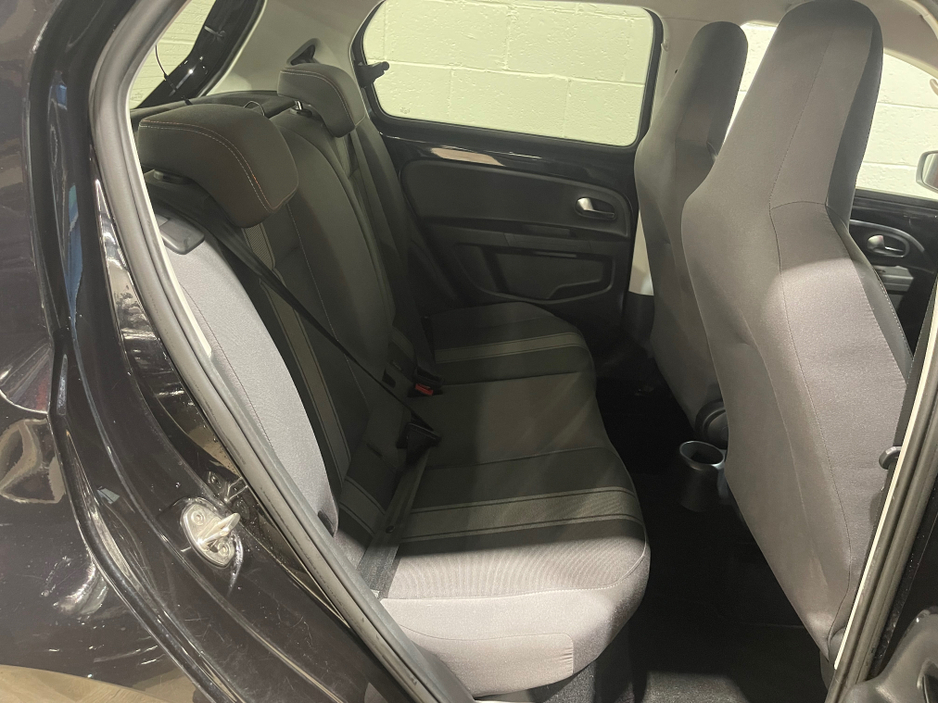 2014 Volkswagen up! DBA-AACHY 5DR €7,490