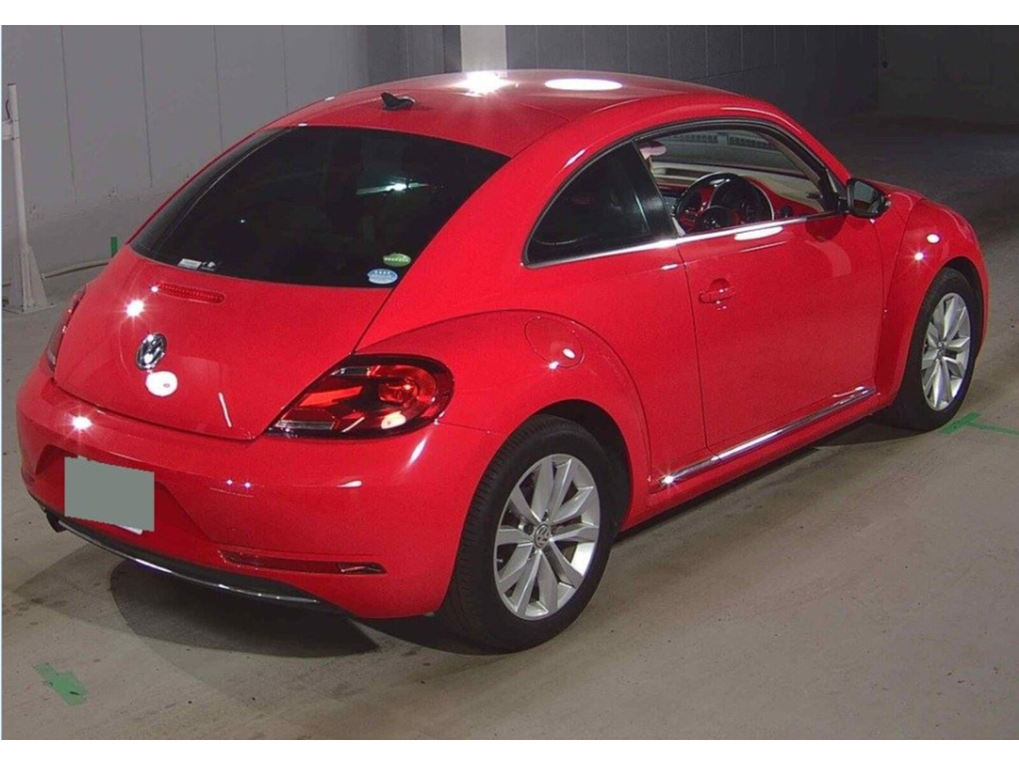 2017 Volkswagen Beetle - image 3