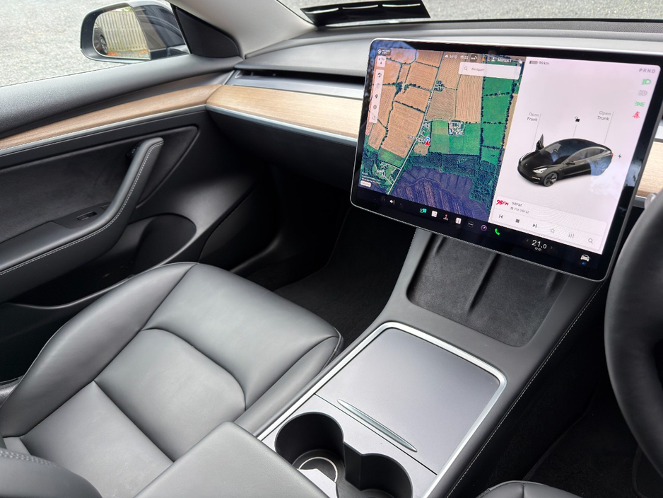 2021 Tesla Model 3 - image 9