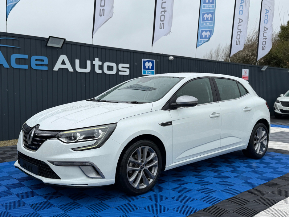 2018 Renault Megane - image 3