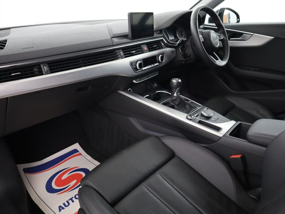 2018 Audi A4 - image 18