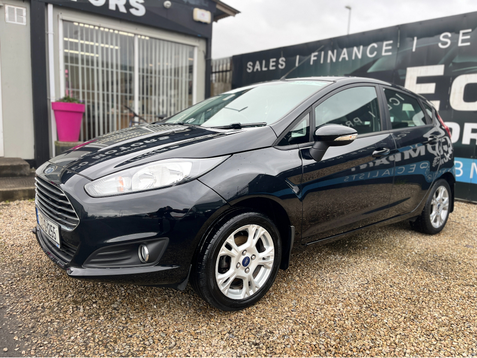 2013 Ford Fiesta - image 4