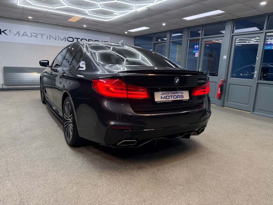 2019 BMW 5 Series - image 18